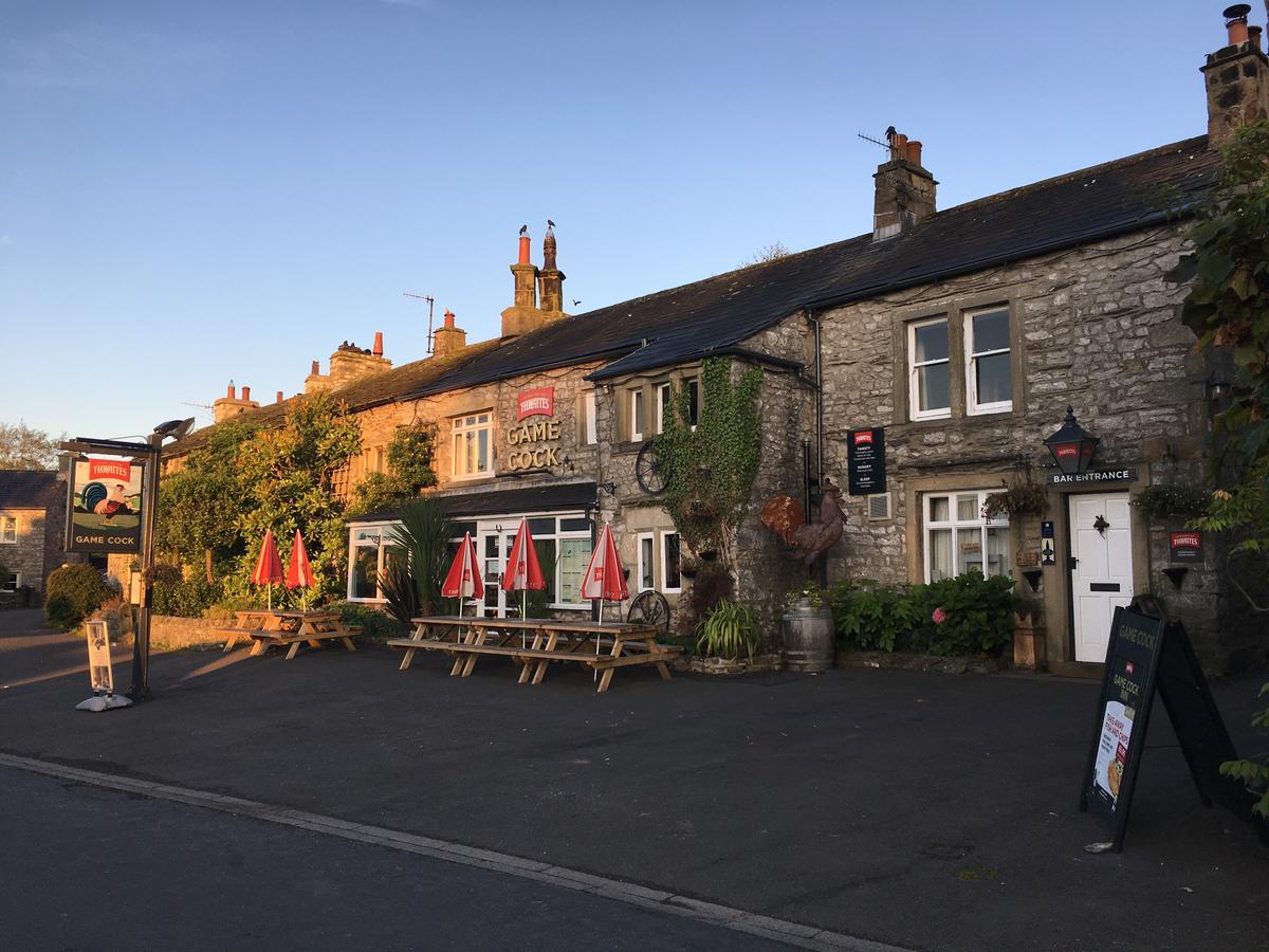 The Game Cock Inn Austwick Eksteriør billede